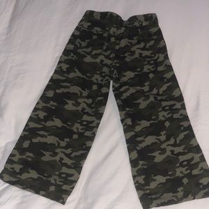 Girls camouflage wide leg pants; Size 8